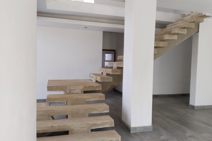 7 Bedroom Property for Sale in Gateway Manor North West